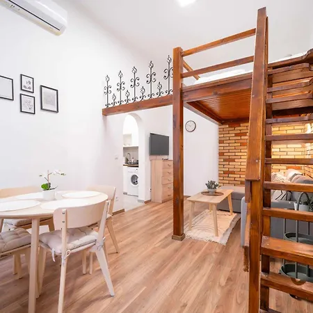 Loft 2br Sleeps 6