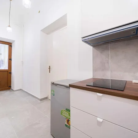 Apartment Loft 2br Sleeps 6 *