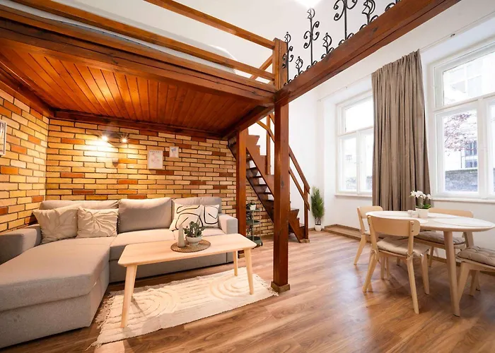 Loft 2br Sleeps 6 בודפשט