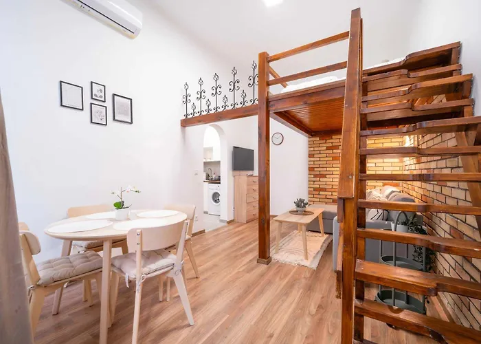 Loft 2br Sleeps 6