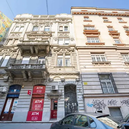 Apartmán Loft 2br Sleeps 6 *